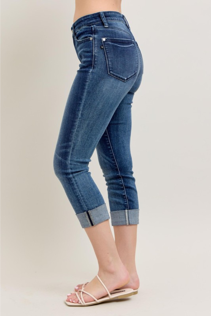 Dark Wash Cuffed Capri Judy Blue