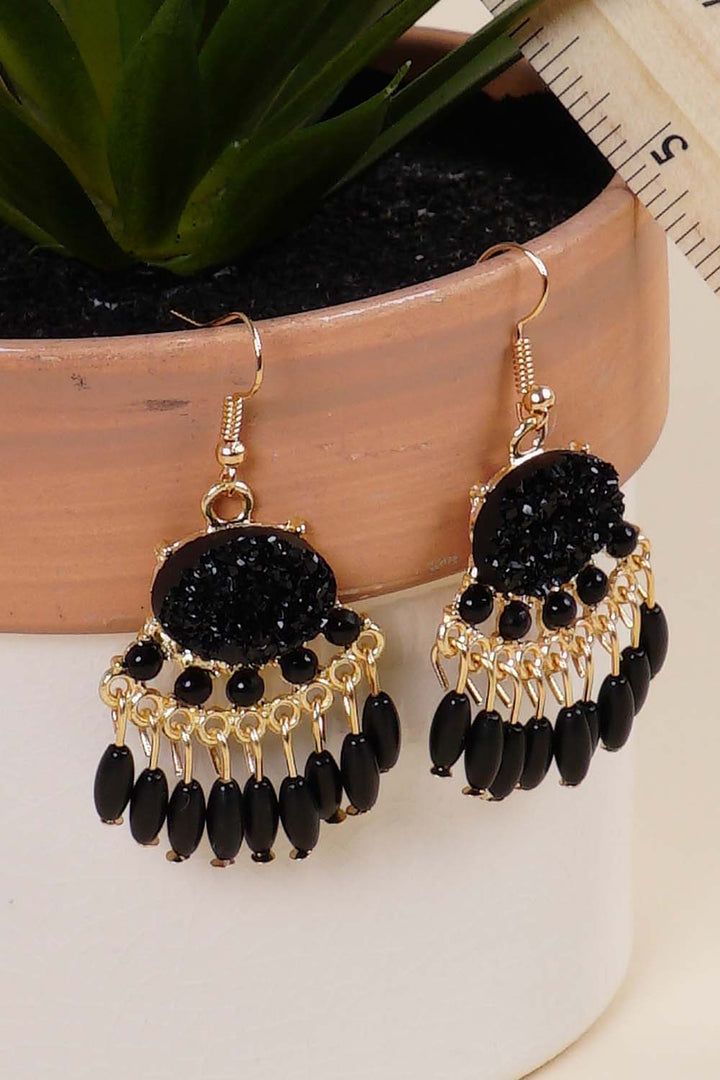 Dangle color earrings