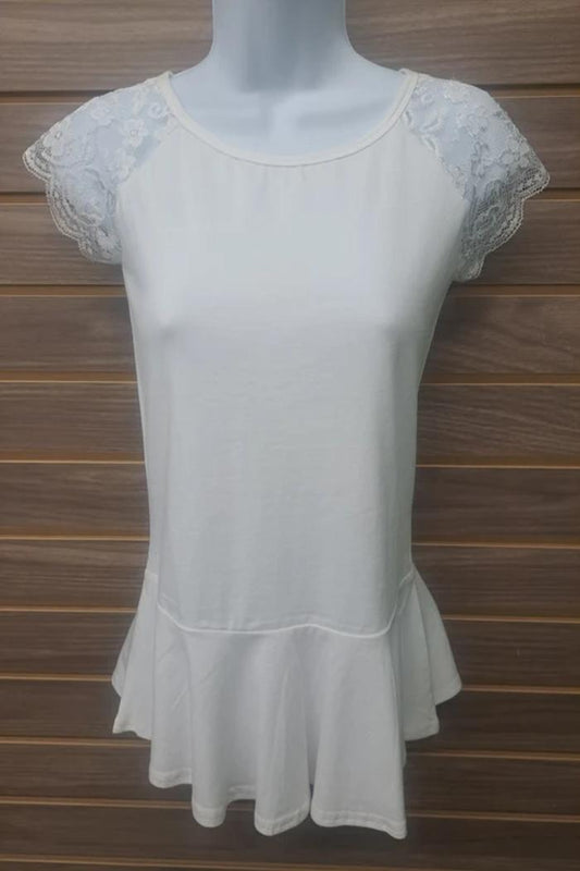 Ruffle lace tee