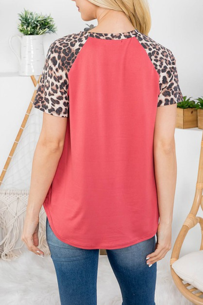 Leopard Sleeve & Neckband Solid