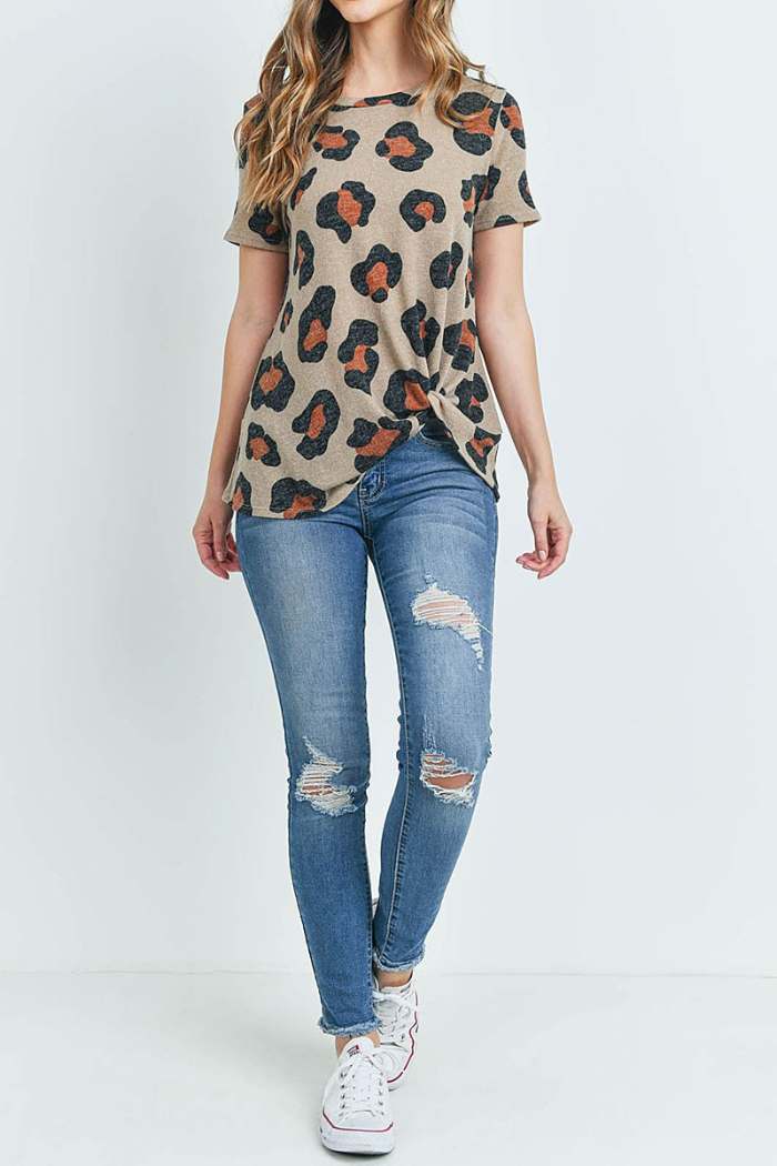 Leopard short sleeved tie knot