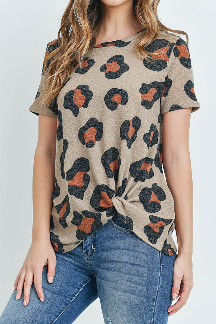 Leopard short sleeved tie knot