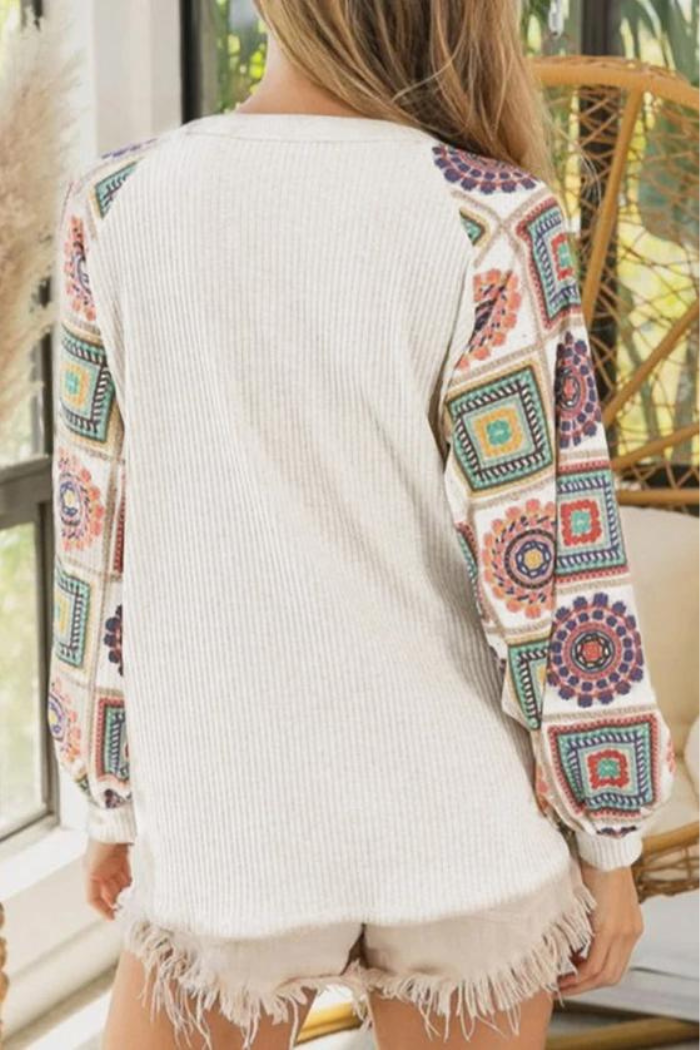 Geometric Raglan Sleeve Henley Sweatshirt