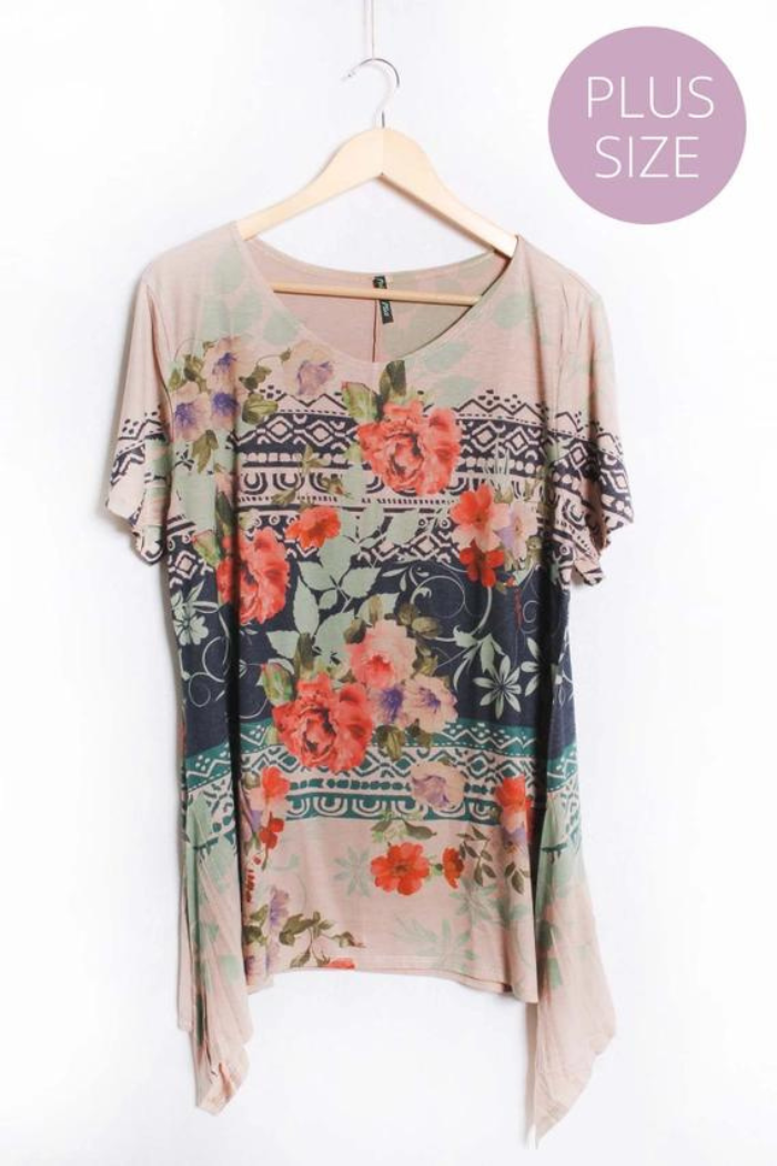 Plus Short Sleeve Scoop Neck Extended Hem Floral Top