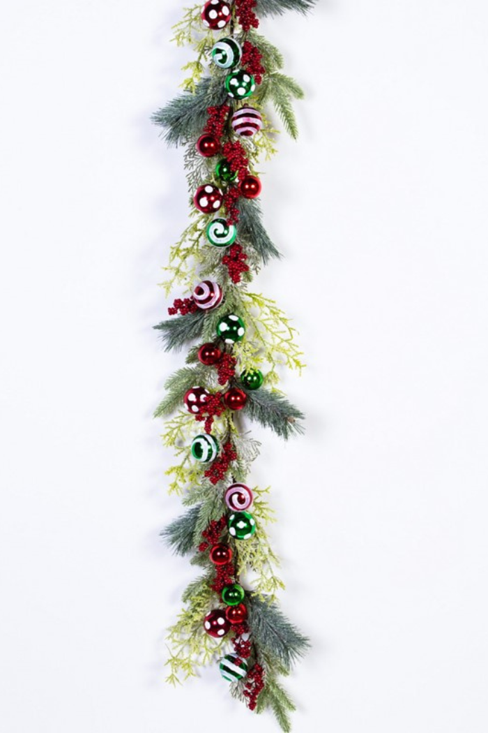 Christmas Garland With Ornaments & Berries