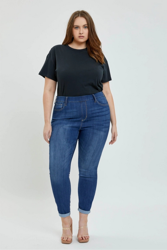 Plus Mid Rise Pull-On Crop Skinny with Rolled Hem