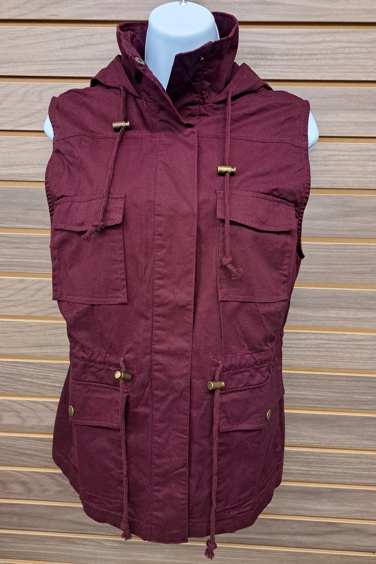 Burgundy pockets hoodie vest with snaps/ties