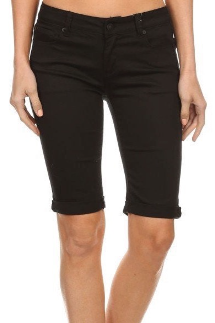 Classic rolled solid bermuda shorts