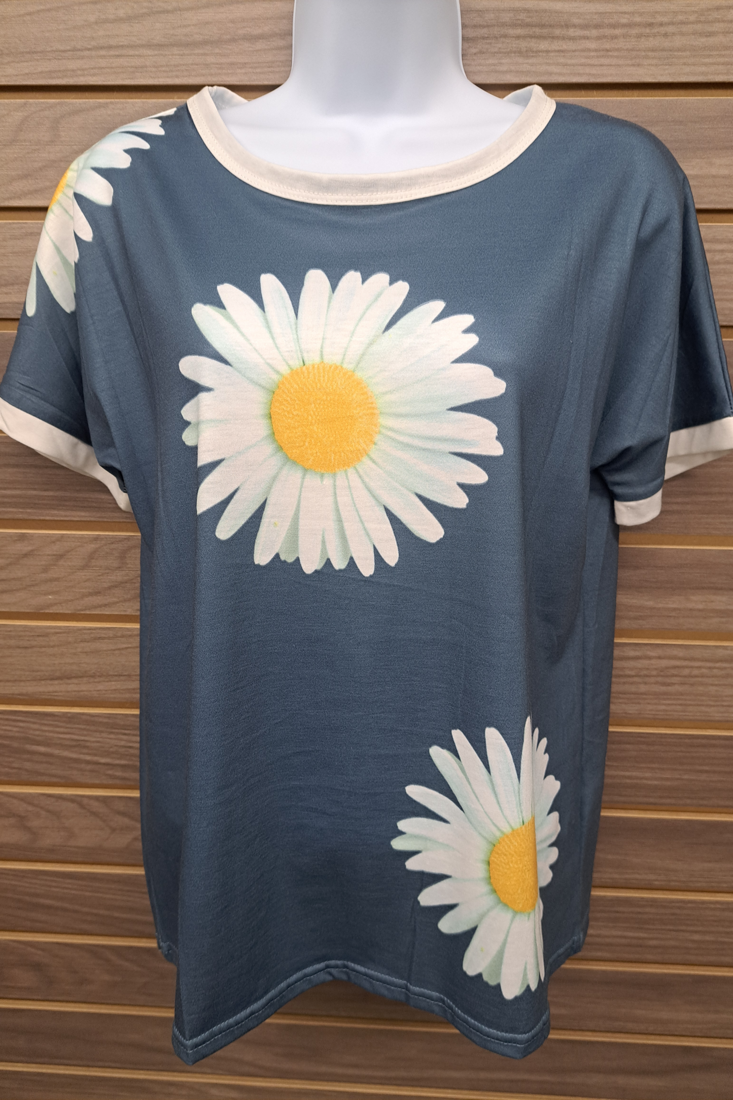 Daisy tee