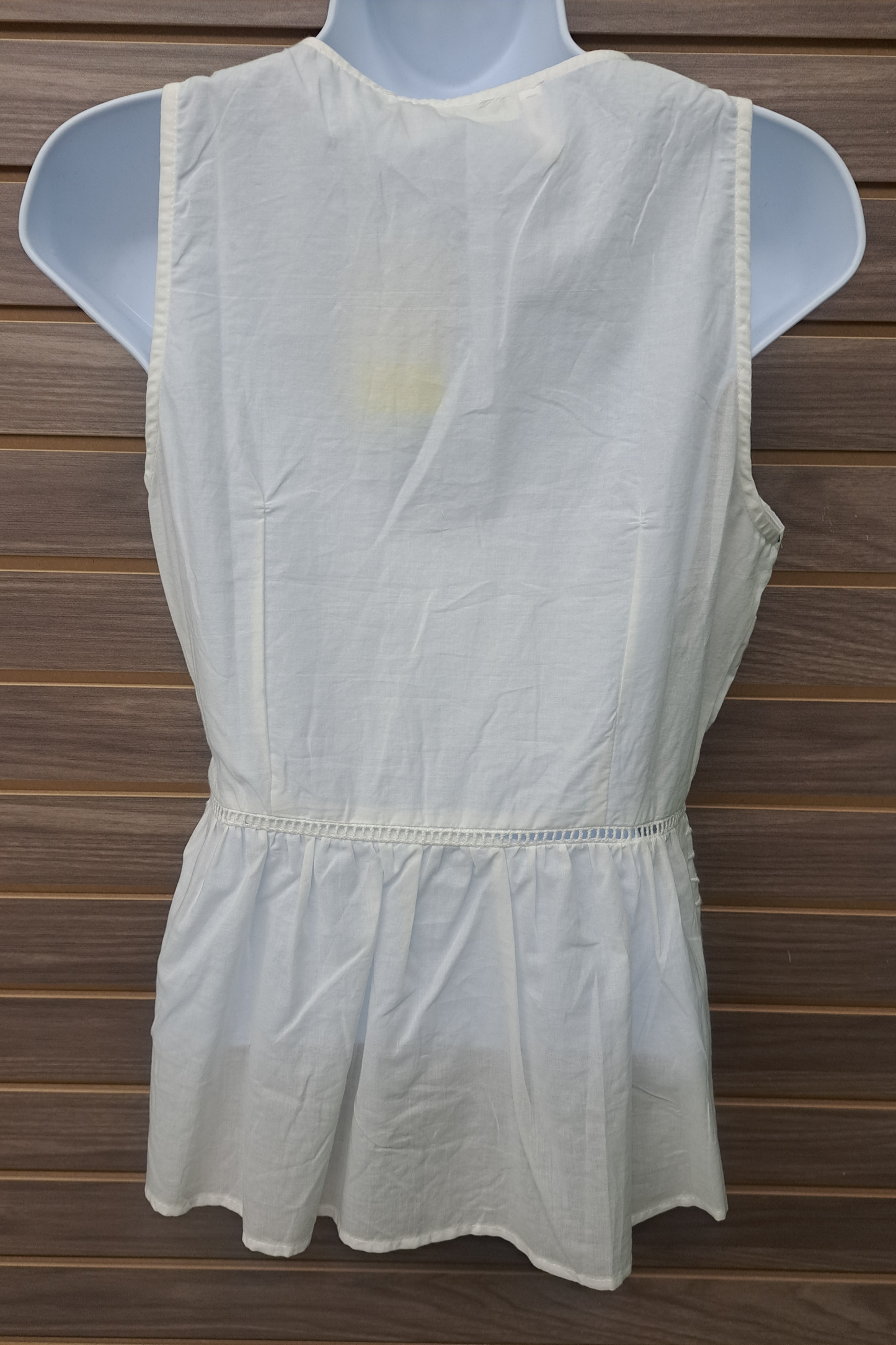 EmbroideRed linen tank