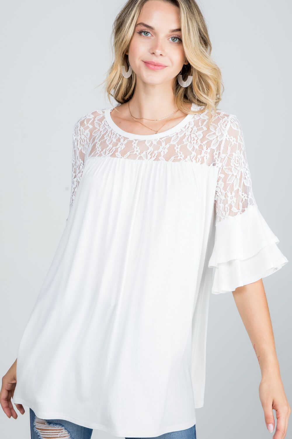 Lace and ruffle tiered sleeve